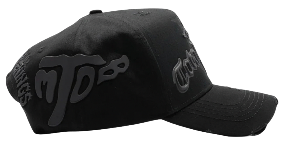 TOTAL BLACK