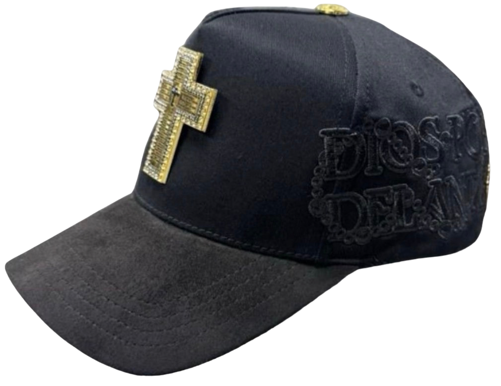 GORRA CRUZ DORADA DIOS POR DELANTE